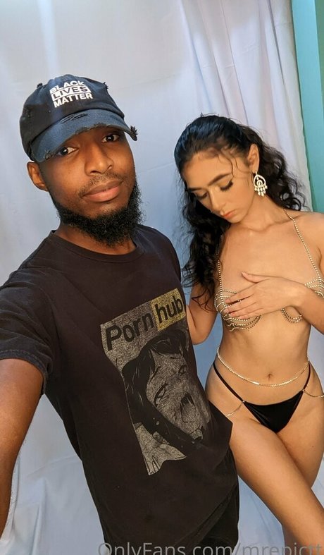 mrepictt sexy pornstar pic