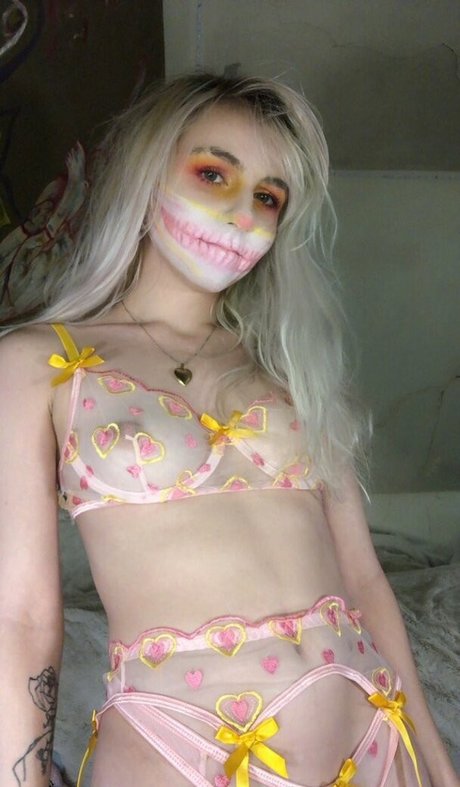 Moose Eve hot actress photos