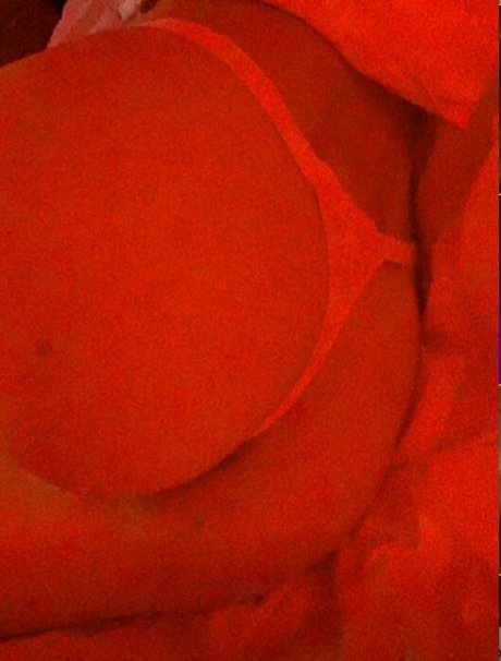 kyriax sexy star images