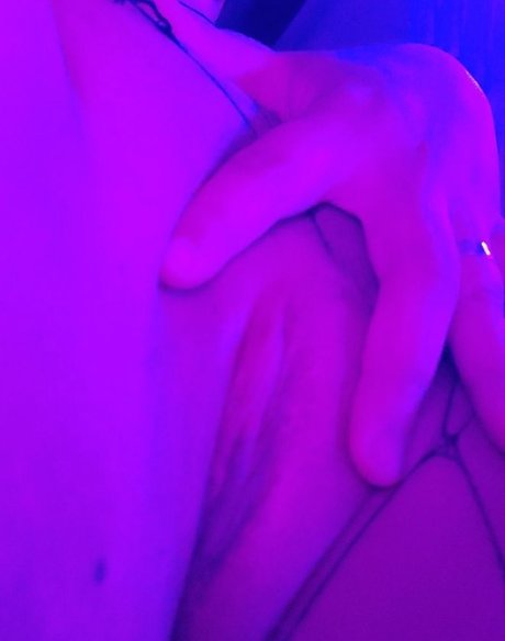 Isa Castro nude pornstar images