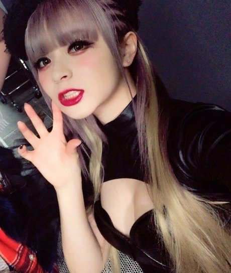 Mizuhashi Mai sexy star pics