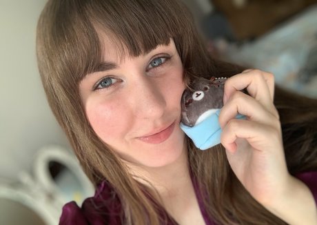 NSFWLeia model pretty galleries