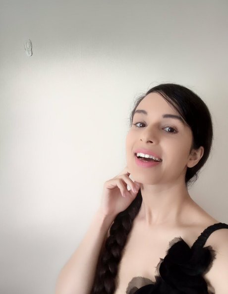 mirabellaestella pornstar art photo