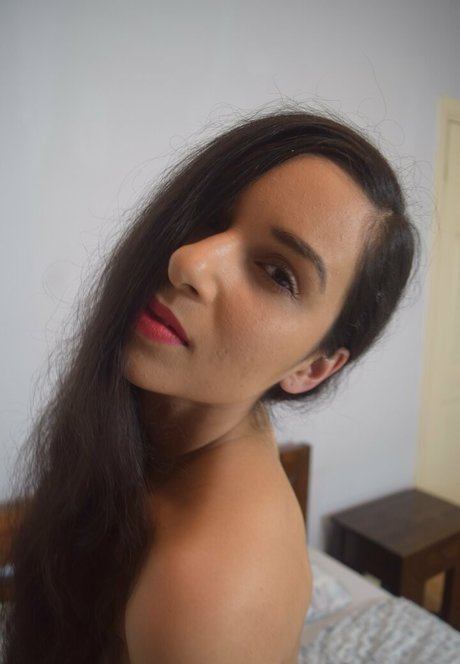 mirabellaestella pornstar naked photo