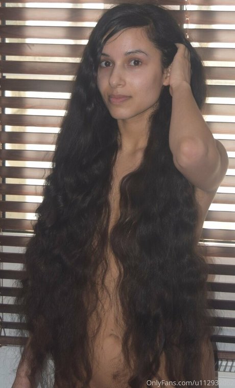 mirabellaestella pretty model image