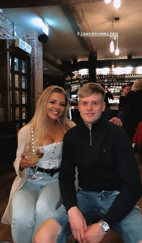 Chloe Ilsley star exclusive gallery