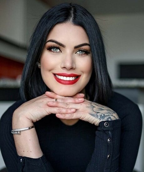 Esmeralda Grieco pretty star photos