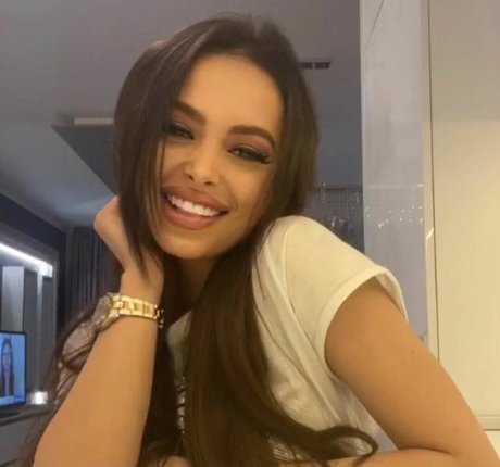 Maya Bulgarien erotic star image