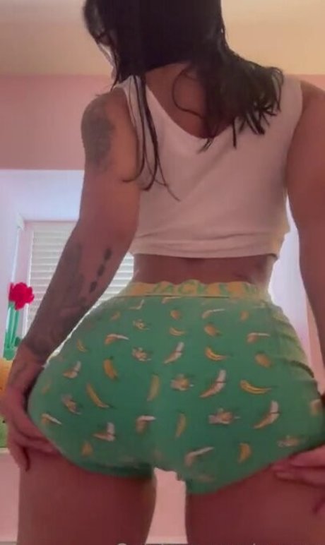 Ovnezz star sexy galleries