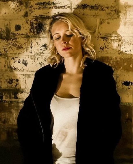 Amelia Eve best star gallery