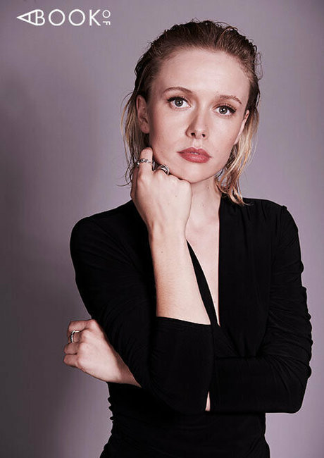 Amelia Eve porn model photos