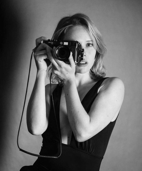 Amelia Eve hd actress galleries