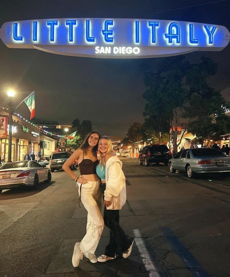 Peytn model hot pictures