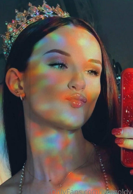 lyragoldv high quality pornstar photo