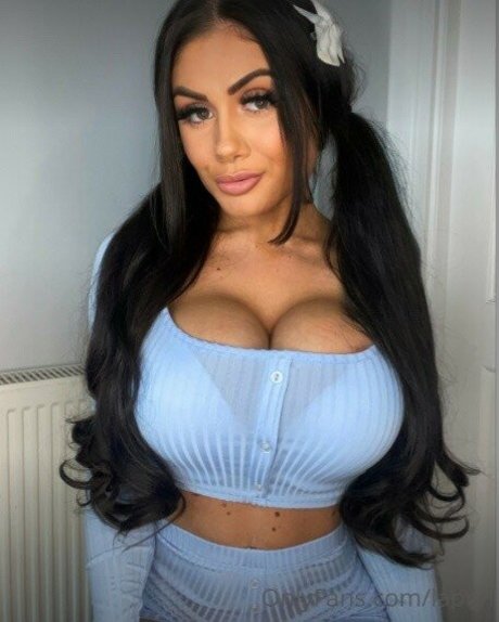 Linsay Streatfield nudes actress galleries