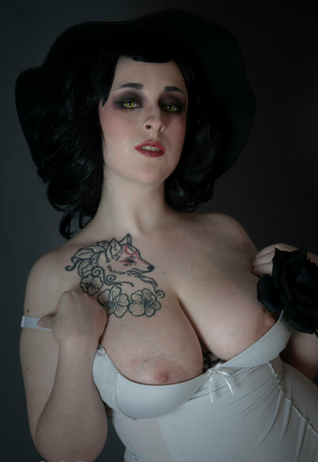 wonderlandkueen hd actress pic