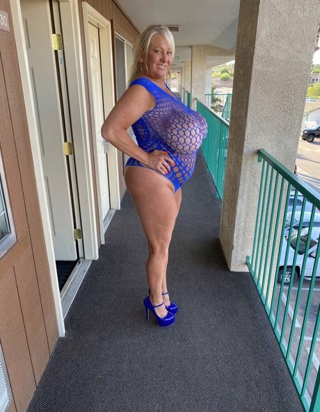 kaylakleevage star high quality gallery