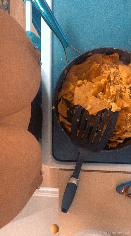 mz 34h sexy star galleries