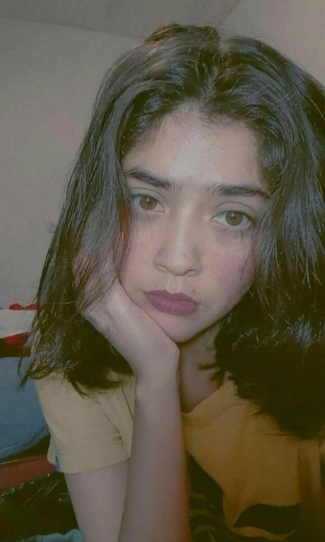 aniicka nudes actress photo