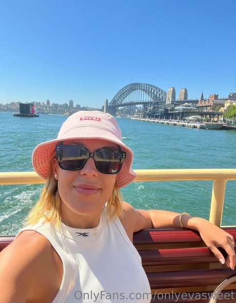 onlyevasweet nice model picture