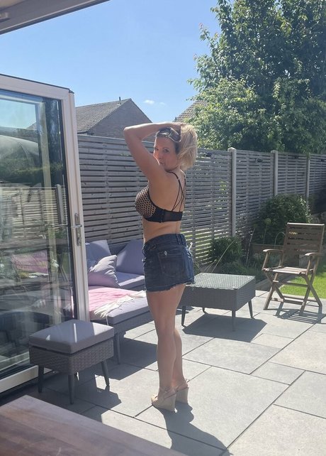 msyates72 adult model photos