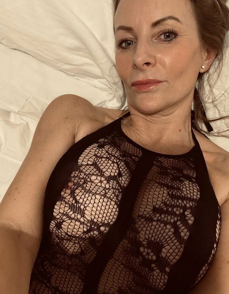 msyates72 model pretty picture