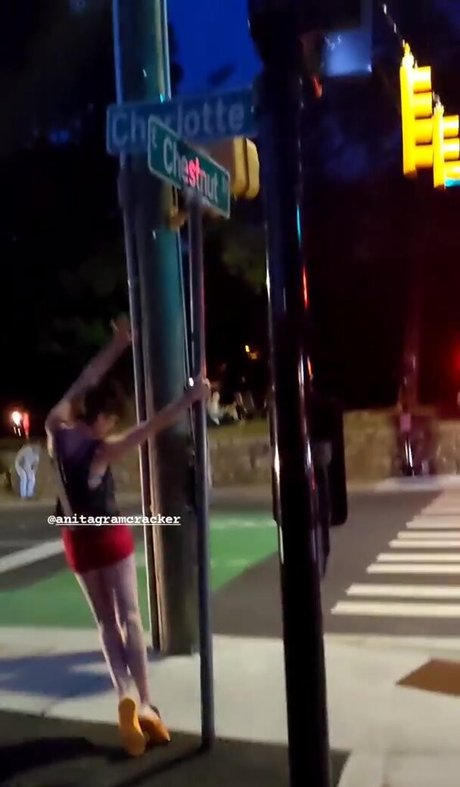 Hallee Hirsh pretty model gallery