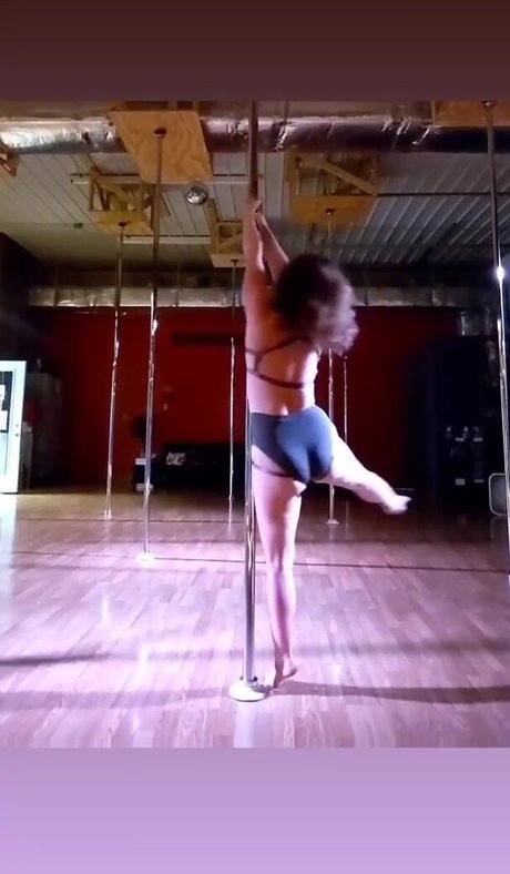 Hallee Hirsh xxx pornstar img