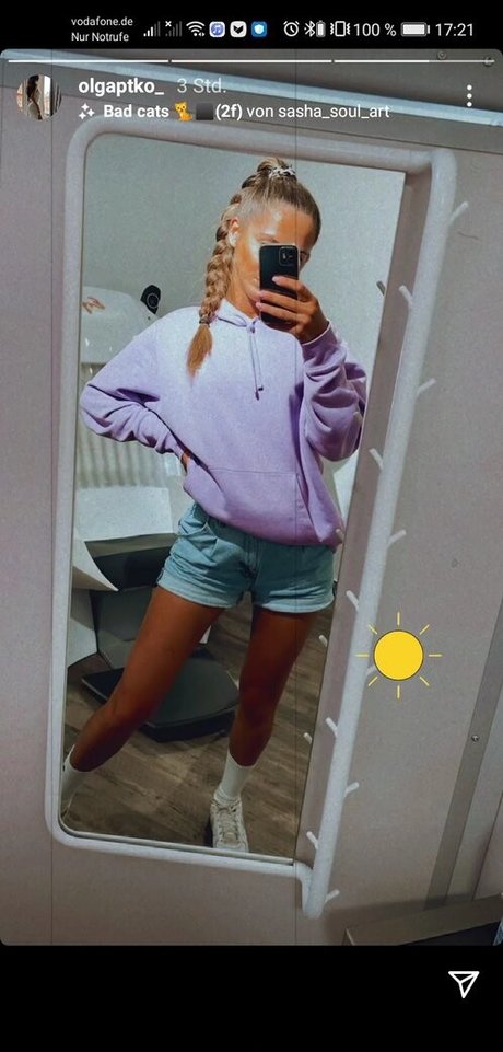 Olgaptko_ naked model img