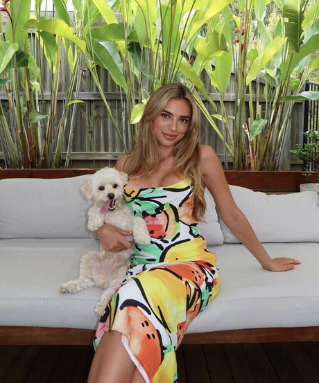 Georgia Hassarati pornstar archive