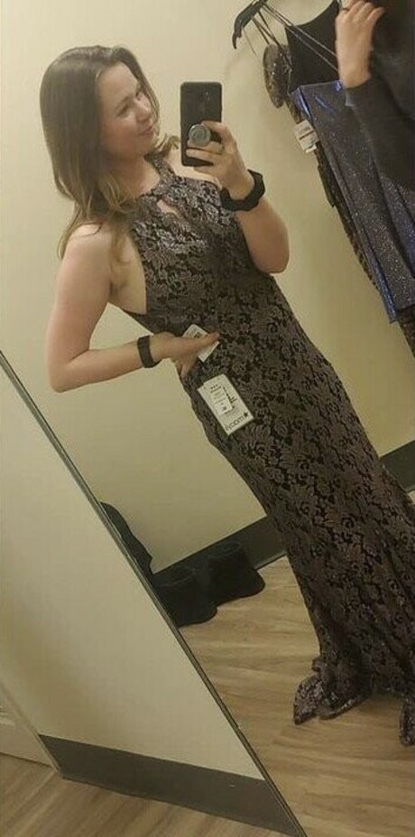 Gapeach713 model porn photo