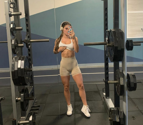 Morgan Stup nude actress pictures