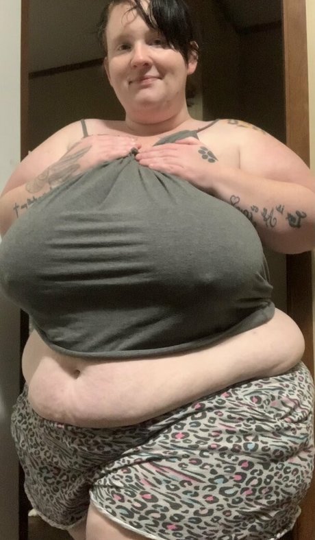 laceee1996 nude actress galleries