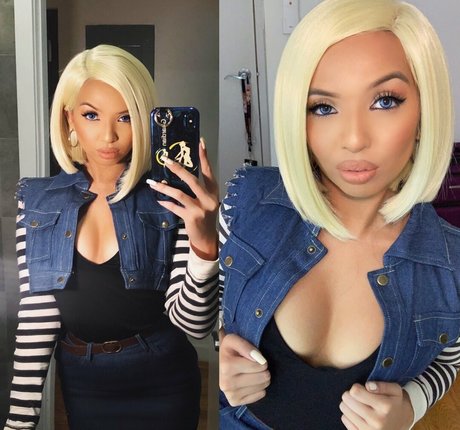 iconica naked model archive