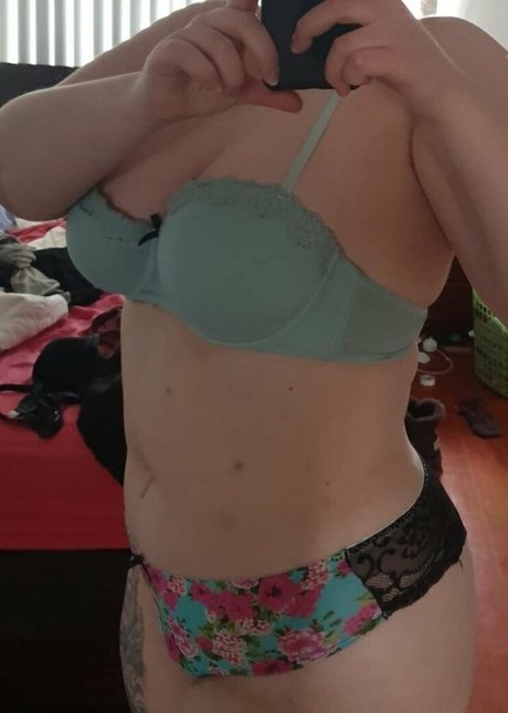 chubby little kitty pornstar photo