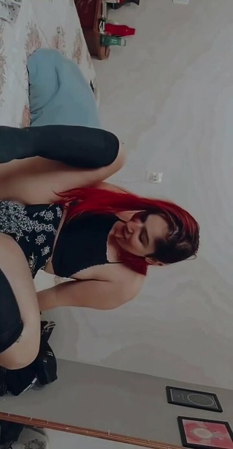 Julia Frost model sex picture