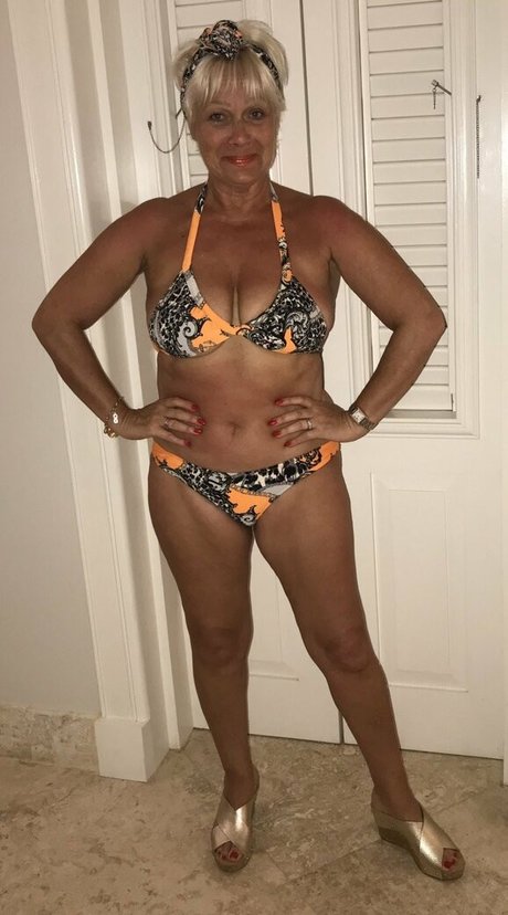 Denise Welch pornographic star archive