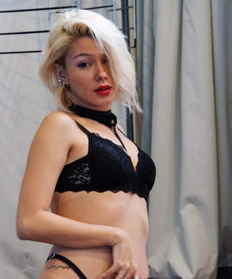 Lulaconst0 pornstar hot image