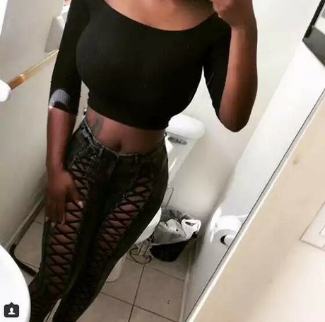 Itstaviaa art actress photos