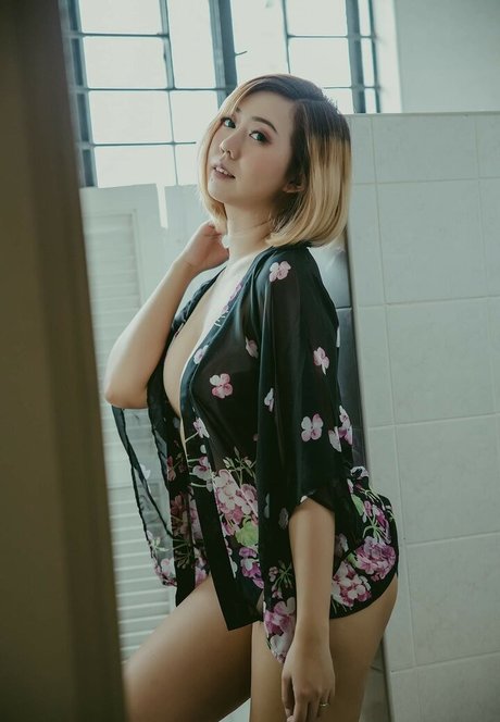 Saltie_ hot pornstar gallery