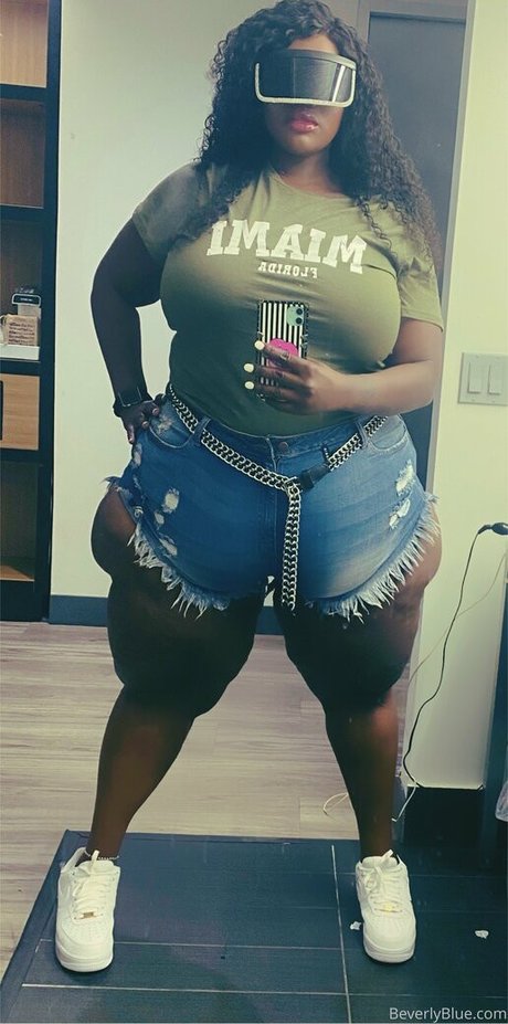 beverlyblue3x model nudes photos