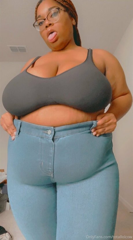 totallolcow model best photo