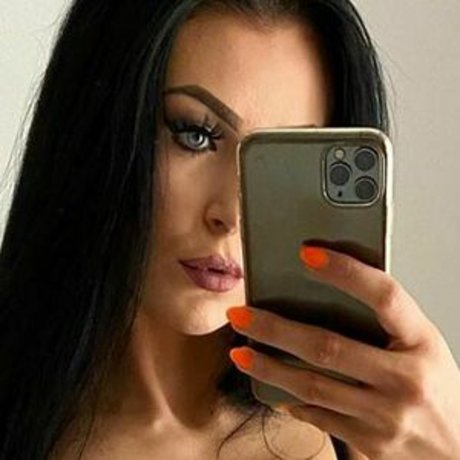 Selina Fox model art image