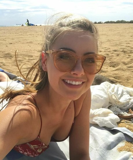 April Rose Pengilly nudes actress images