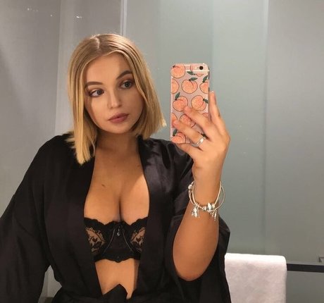 close up onlyfans art naked gallery