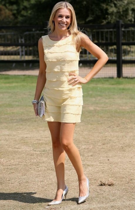 Lara Lewington model free gallery