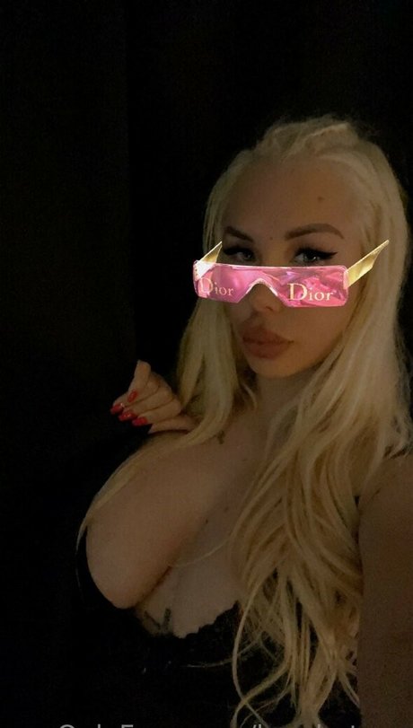 Kyra Hot nudes actress img