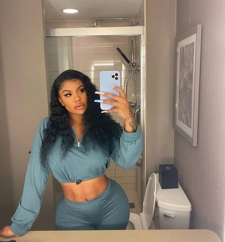 Chinese Kitty adult actress image