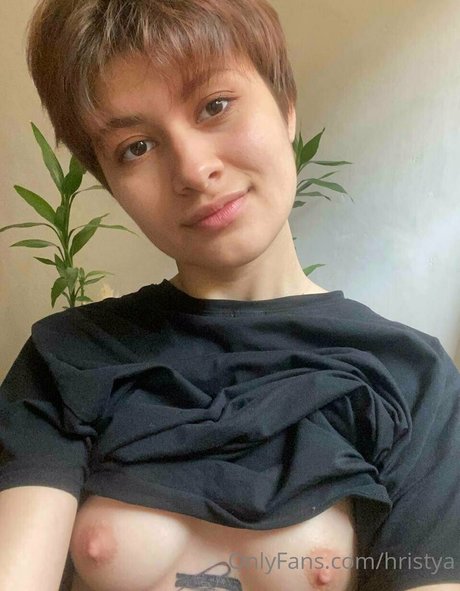 hristya nice pornstar pictures