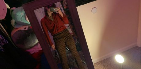 eeeruh star naked pic